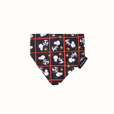 Bandana Zooz do Snoopy, preto e branco, com detalhes em vermelho. Vista de frente, sobre fundo branco.